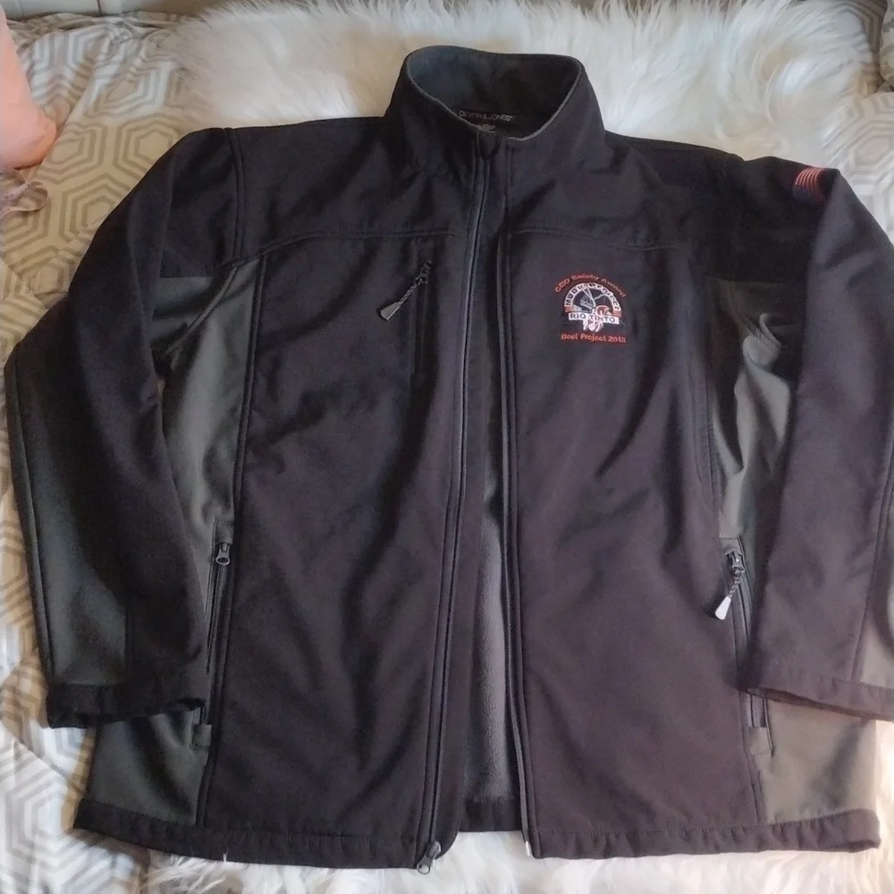 Devon & Jones waterproof soft shell jacket black XL mens